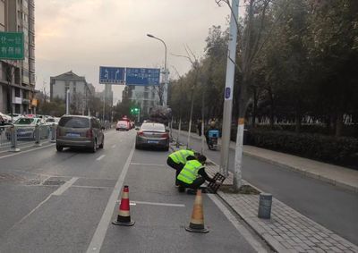 蜀山區(qū)“一橋、一路、一設(shè)施”榮獲合肥市“扁鵲杯”獎，樹立道路設(shè)施典范