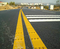 道路標(biāo)線與道路設(shè)施 城市交通的安全衛(wèi)士